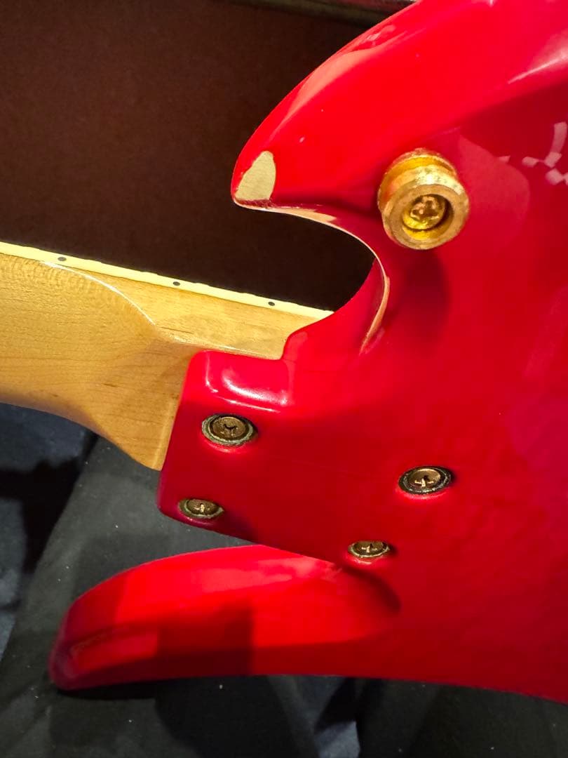 バーニー　MG モッキンバード　hide チェリーサンバースト　サスティナー