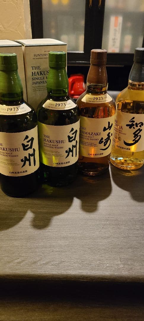 ウイスキーセット 白州 山崎 知多。他角瓶2本かシーバスかヘネシーのおまけつき。