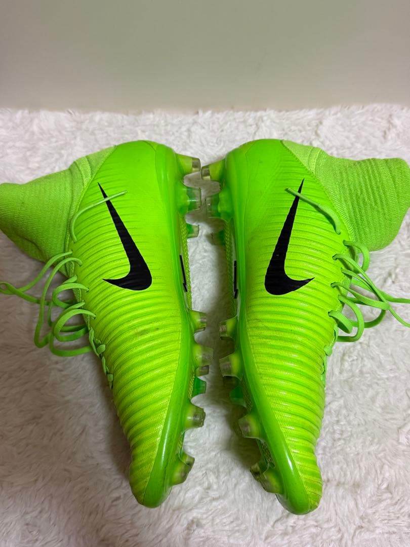 Nike Mercurial ネオンイエロー サッカーシューズ