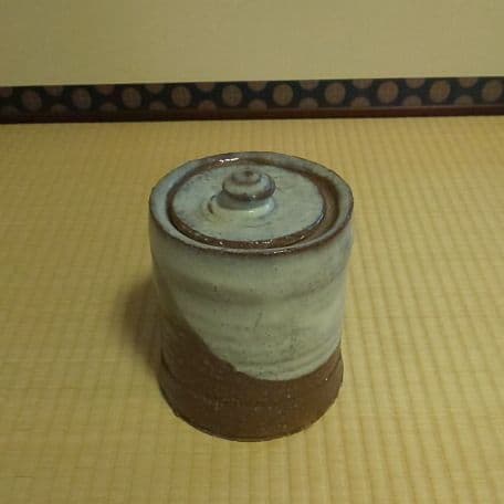 A 24       茶道     水指・萩