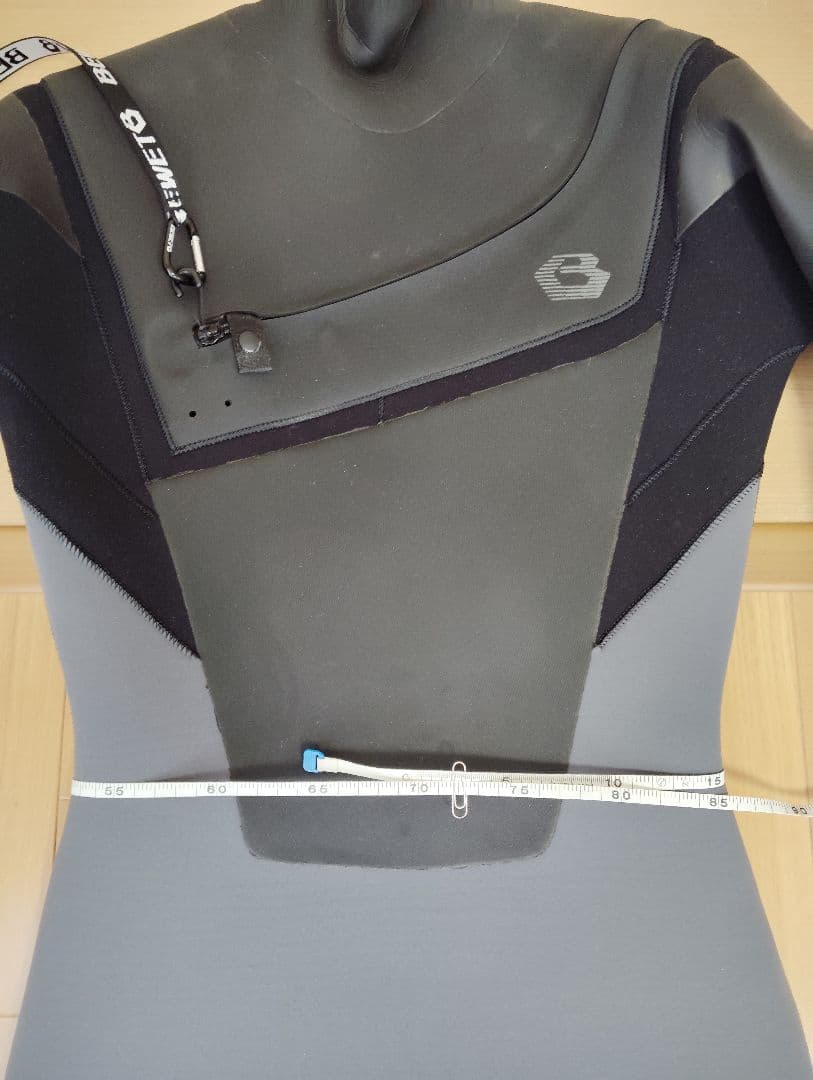 BEWET セミドライスーツ