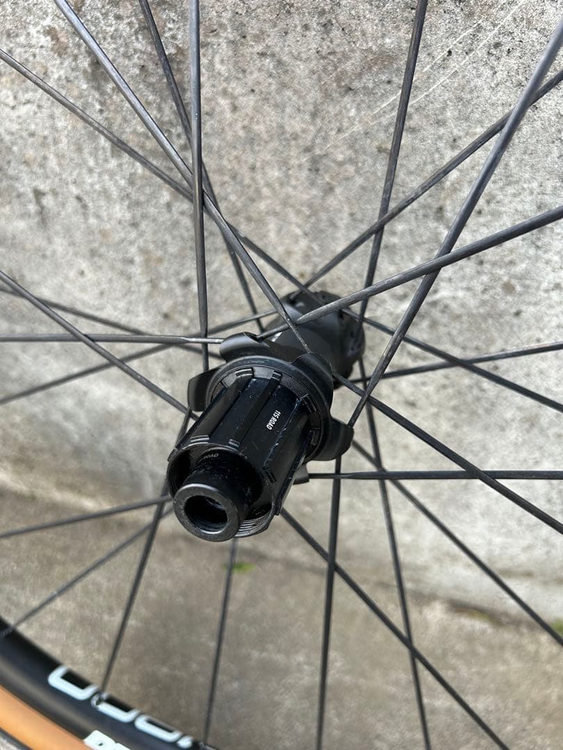 dtswiss g1800 spline 650B グラベルキングSSセット