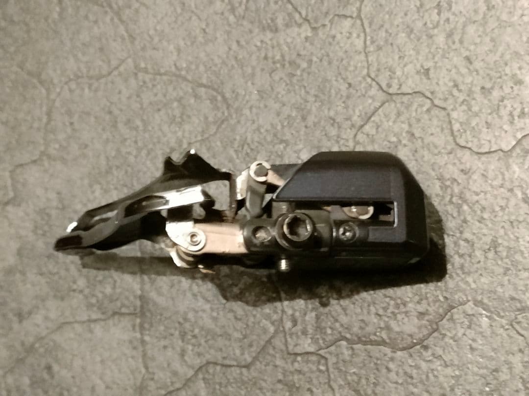 アルテグラ Di2 FD-R8050 フロントディレイラー