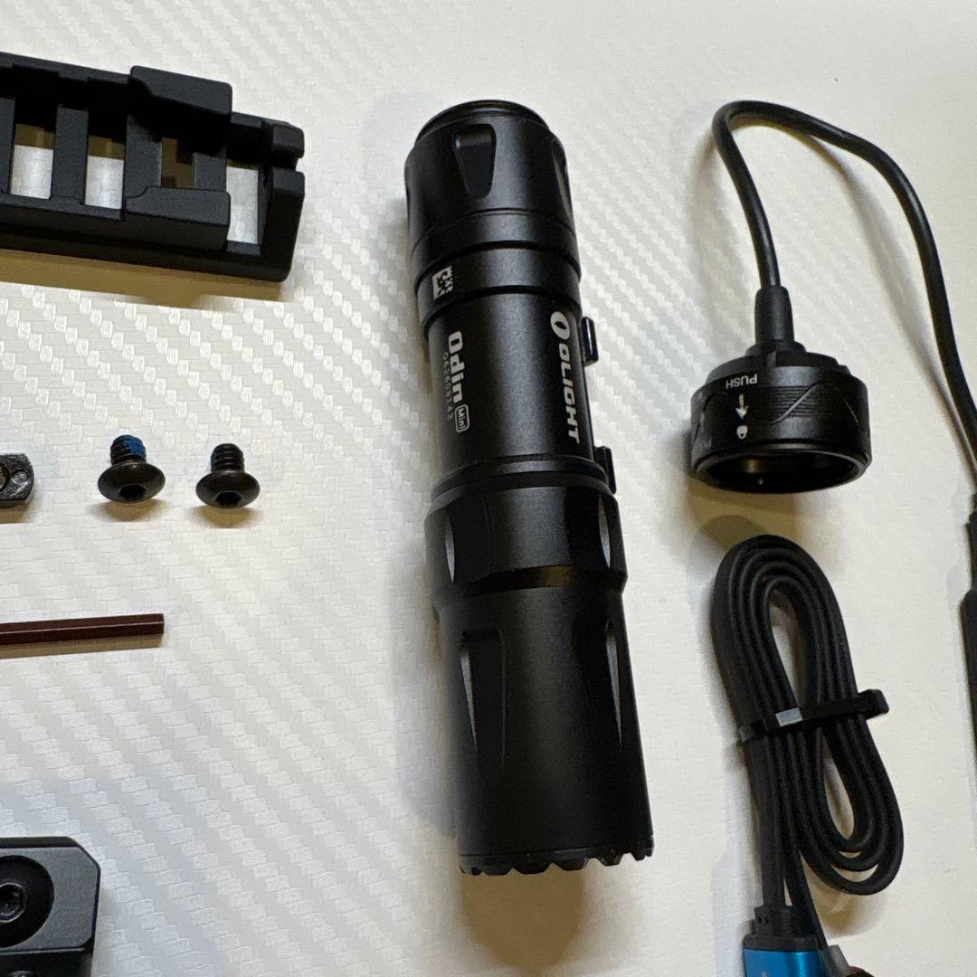 トイガン Olight Odin mini
