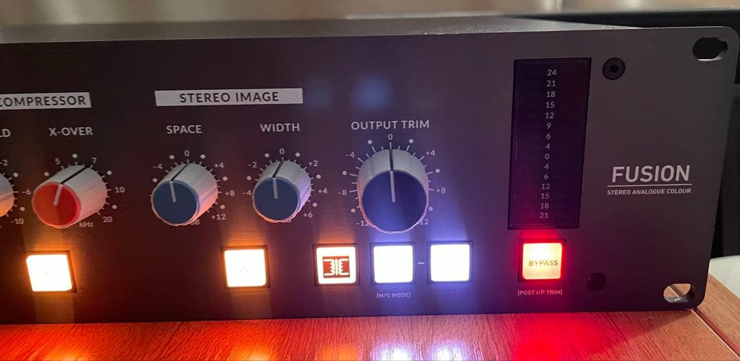 配信機器・PA機器・レコーディング機器 Solid State Logic Fusion SSL