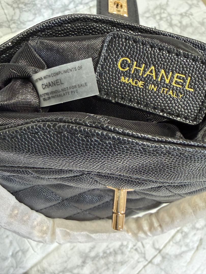 少し訳あり CHANEL ノベルティ ショルダーバッグ