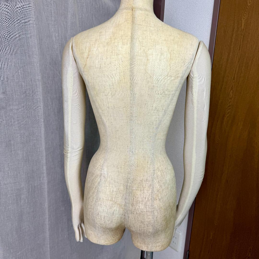 トルソー　レディース　腕付き アーム付き　スタンド付き　マネキン