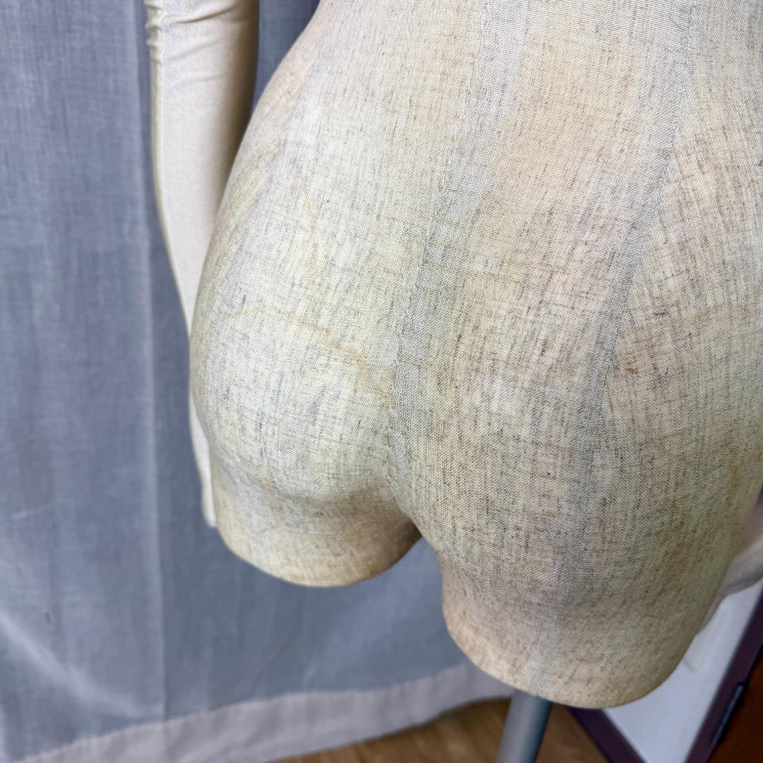 トルソー　レディース　腕付き アーム付き　スタンド付き　マネキン