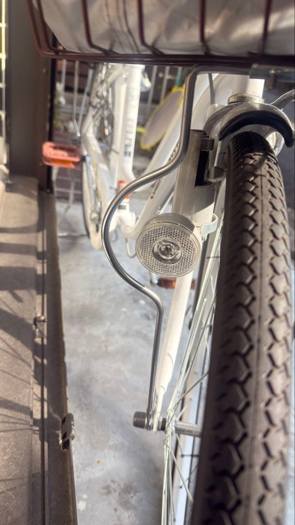 新しい自転車（8ヶ月前に購入）。八尾での直接引き取りのみ。