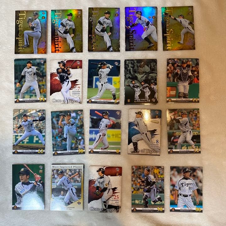 金本直筆サインカード&新井貴浩直筆サインカード入り　阪神タイガースカード125枚