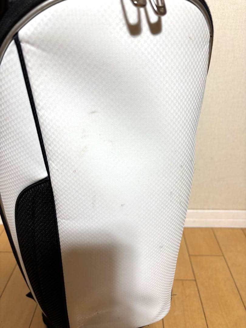 テーラーメイド キャディバッグ ホワイト×ブラック ヘッドカバー無し