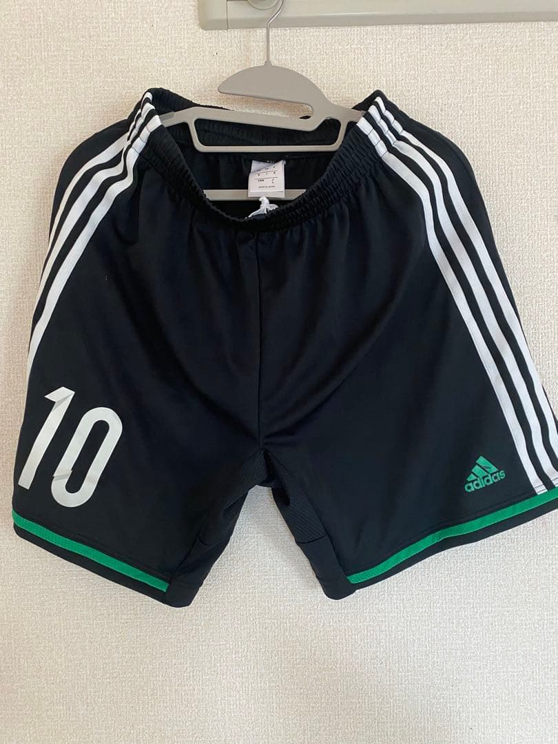 専修大学 ユニホーム 緑 赤 10番