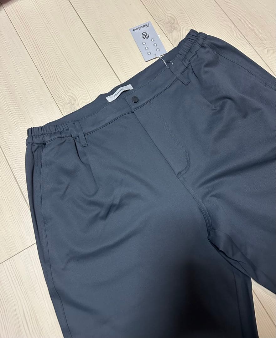 ラッセルノ★ゴルフパンツ　黒　サイズ5