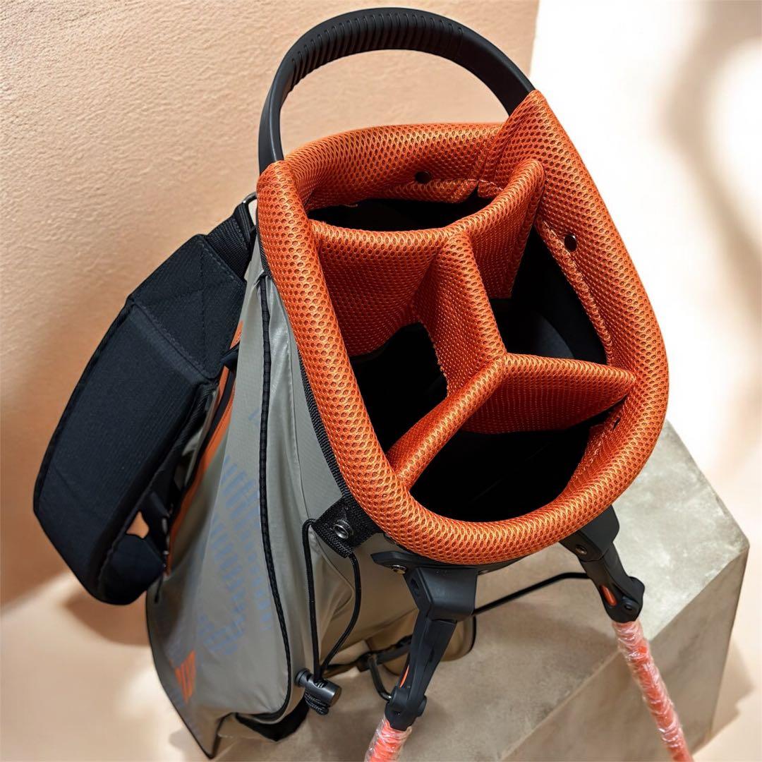 美品‼️スリクソン　スタンド式キャディバッグ　9.5型　超軽量で耐久性・撥水性