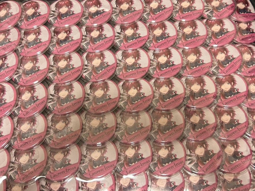 にじさんじ　ローレン・イロアス　缶バッジ　痛バッグとおまけのぬいぐるみ