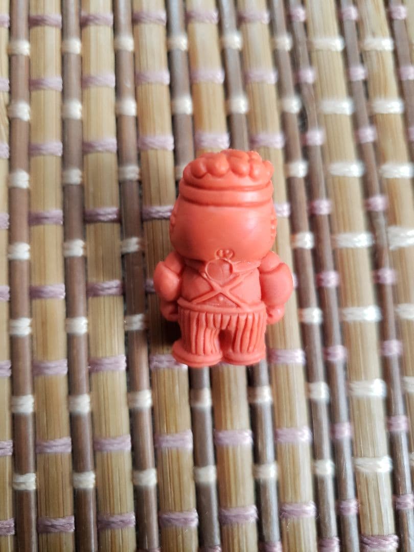 Drスランプ　アラレちゃん消しゴム　ペンギン村銀行員　橙　キャラクター