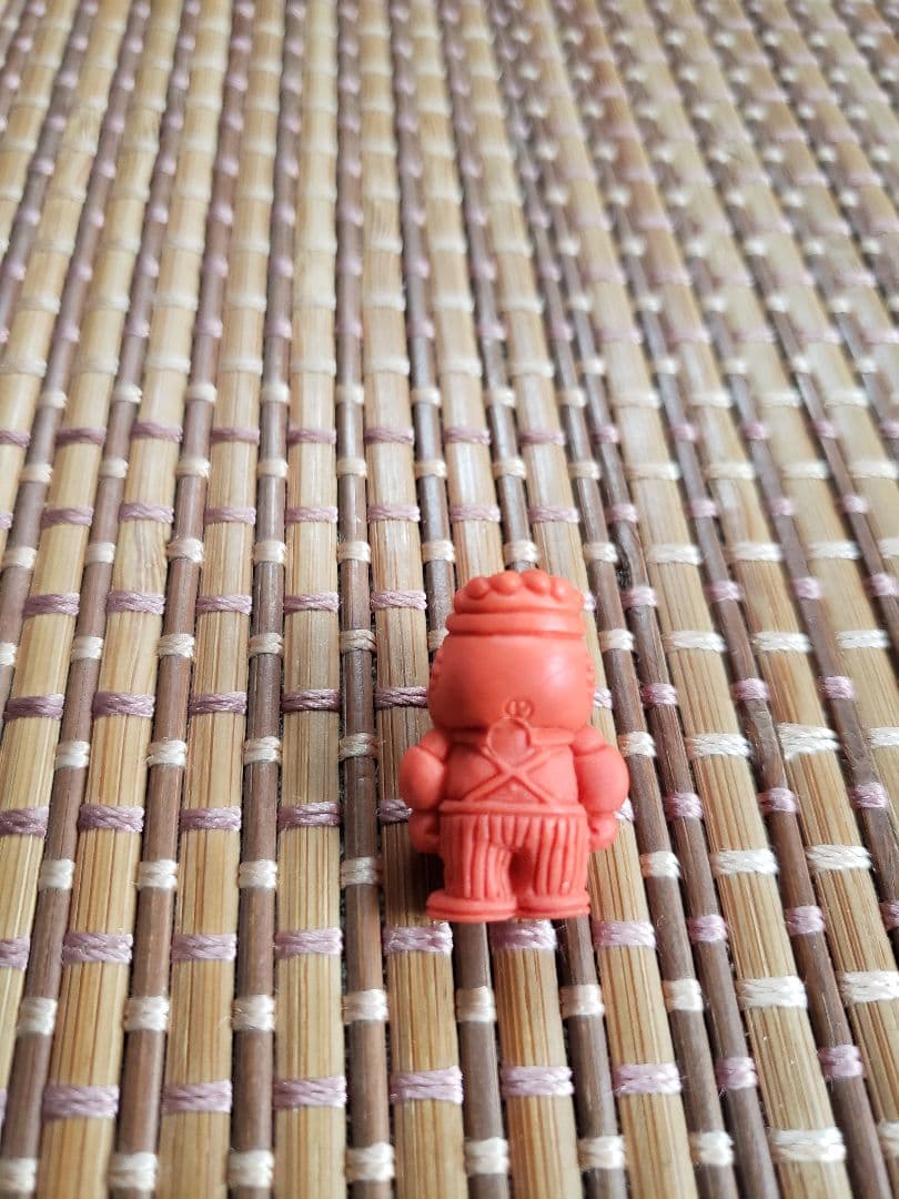 Drスランプ　アラレちゃん消しゴム　ペンギン村銀行員　橙　キャラクター