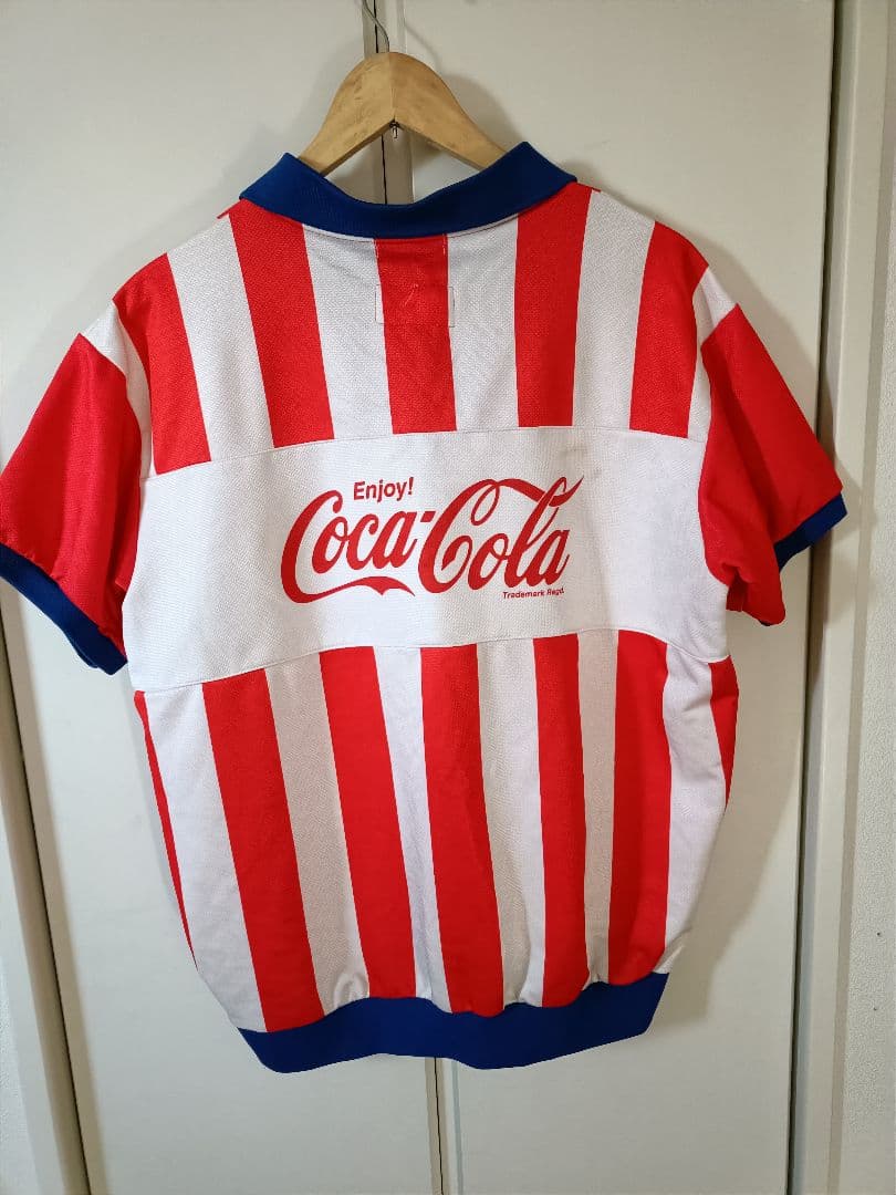 神宮球場 コカコーラ 売り子 ユニフォーム