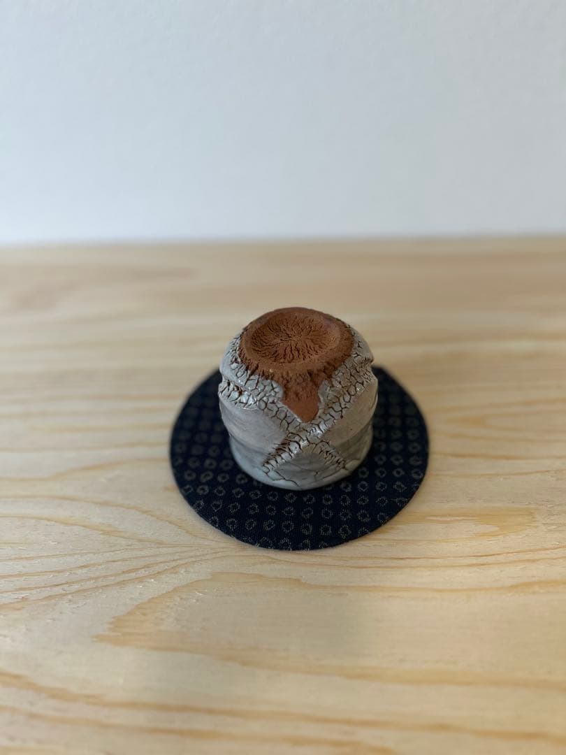 中川自然坊　ぐい呑　彫唐津