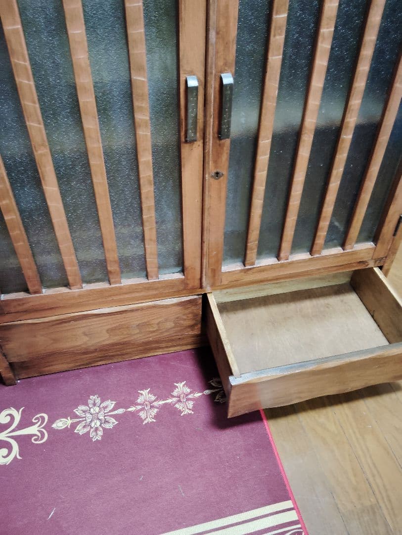 木製キャビネット 中型 スラット扉