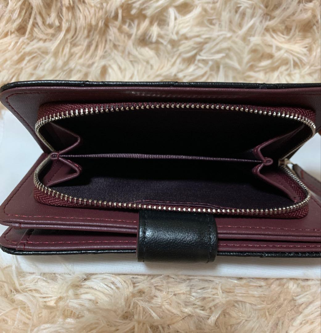 ノベルティCHANEL二つ折り財布