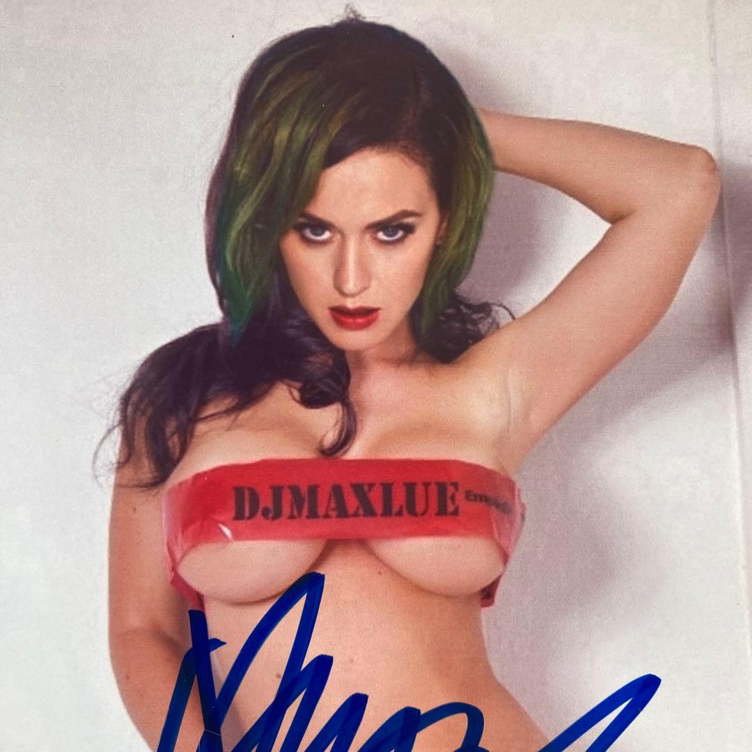 ケイティ・ペリー直筆サイン入り2Lサイズ写真…Katy Perry…