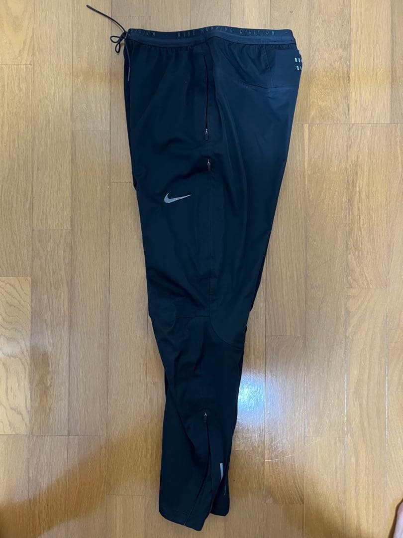 Nike Running Division ブラック