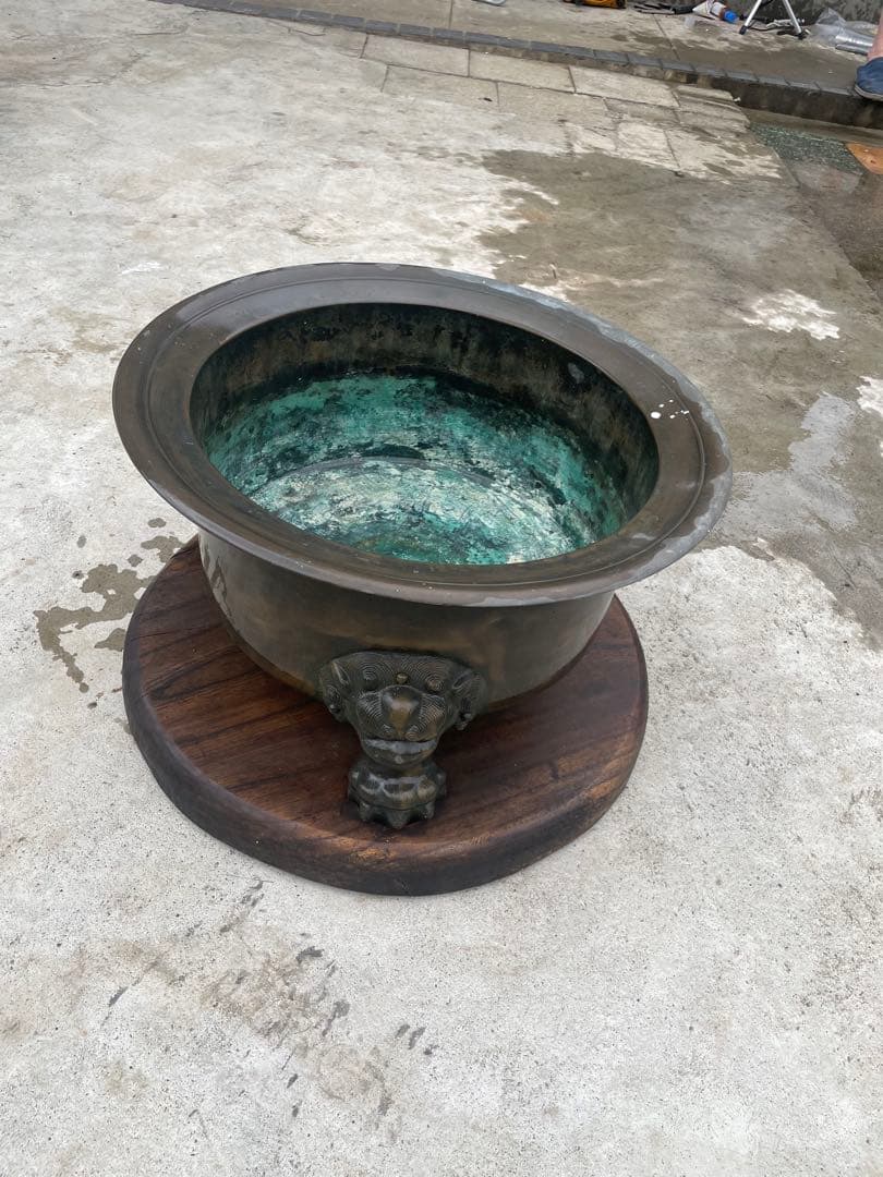 大正十一年青銅製 獅子足火鉢 木製台座付き