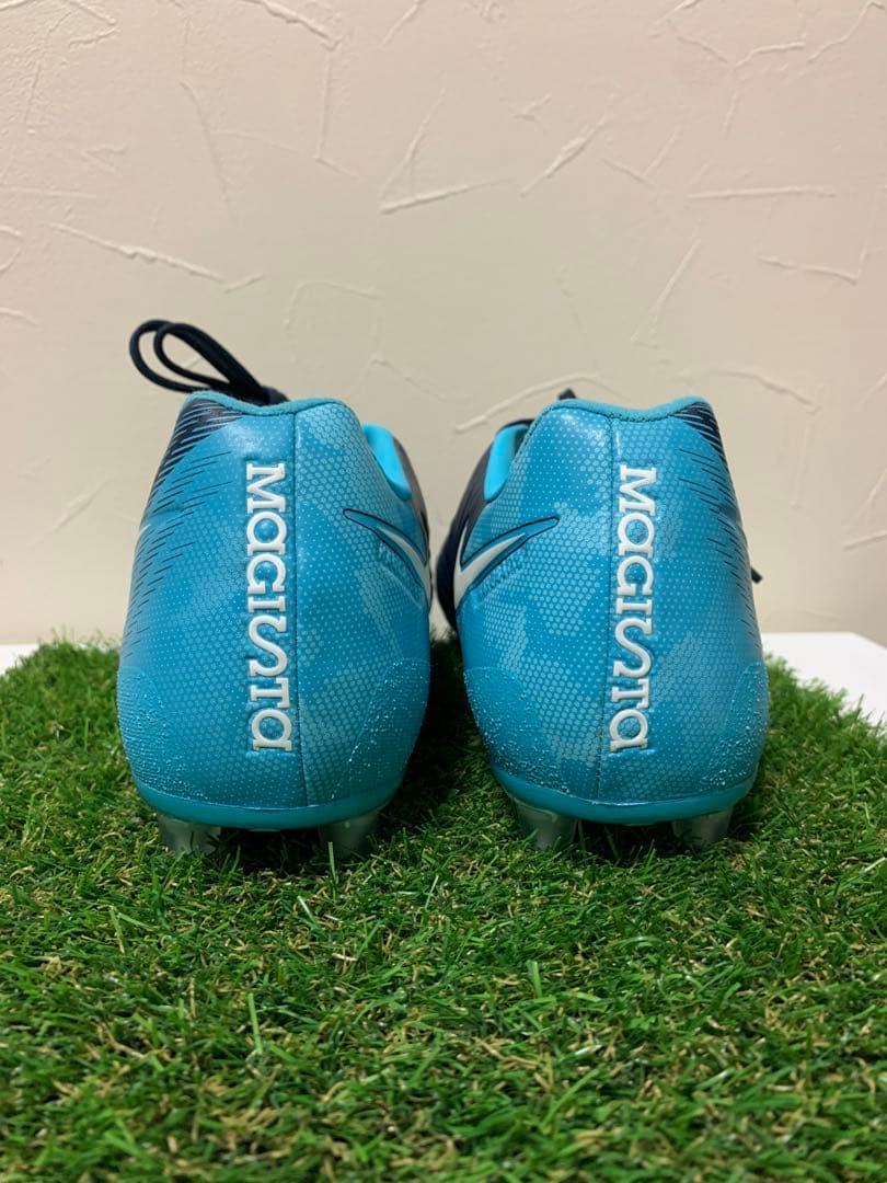 ナイキ　マジスタオーパス2 HG 26cm