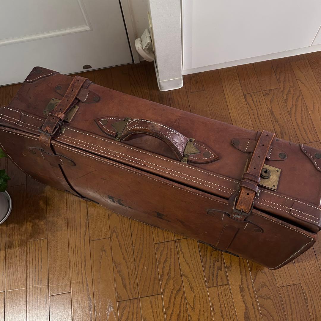 アンティーク革トランク　海軍中佐の大きなトランク　革製　重厚　ヴィンテージ