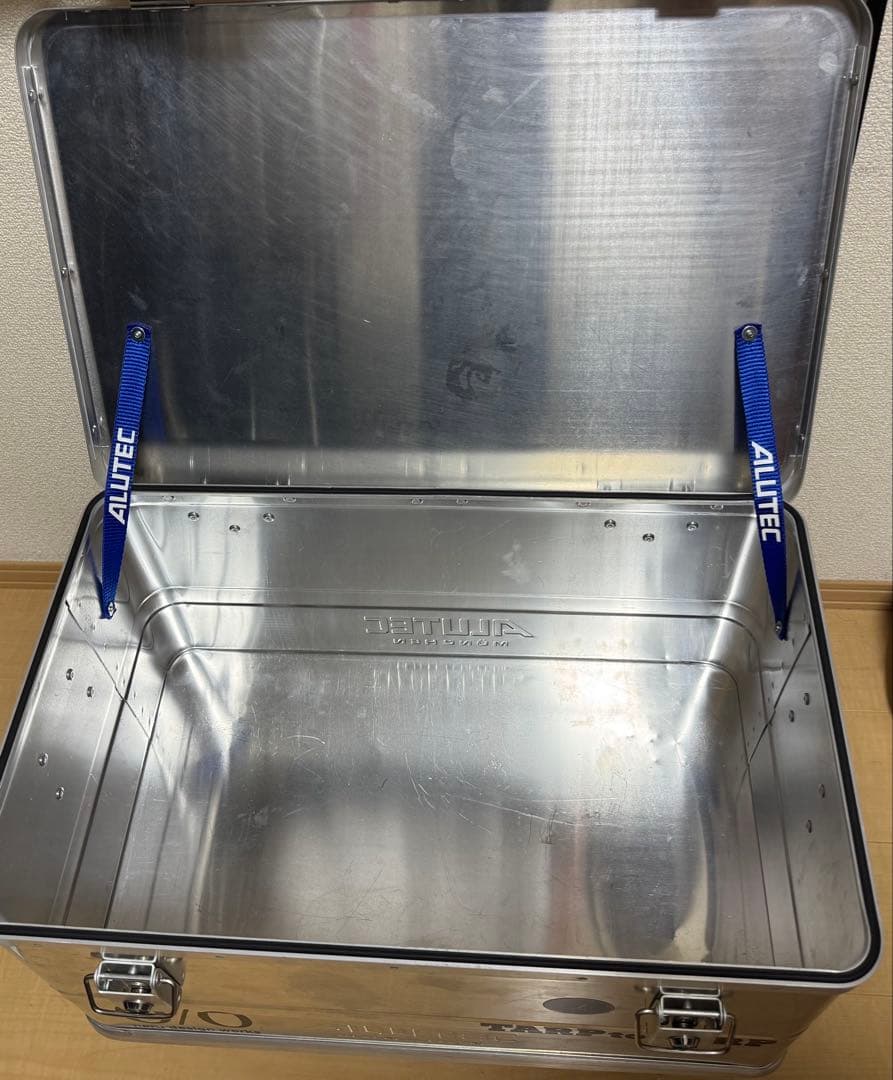 アルテックアルミコンテナ 48L ユニバーサルスタンド付　ステッカーあり