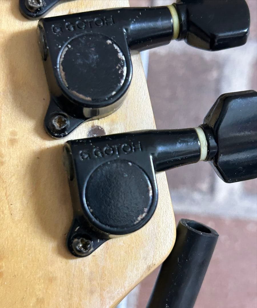 s*f様 QUEEN 好きな方　トライソニックピックアップ搭載コンポーネントギタ