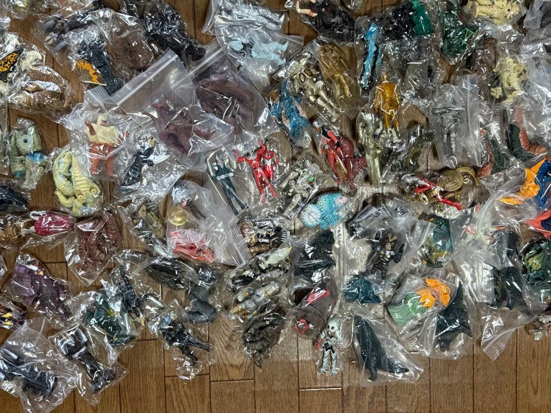 HGシリーズ ウルトラマン 250体 セット フィギュア ジオラマ ジャンク品