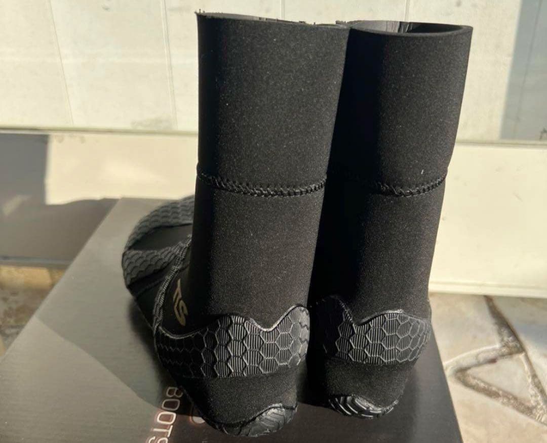 ツールス　サーフブーツ　エックスフィット　防寒対策　サーフィン　横乗り　冬用