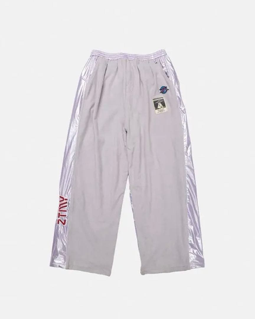 ずっと真夜中でいいのに。アストロノーツフリースパンツ(Gray×Pink)