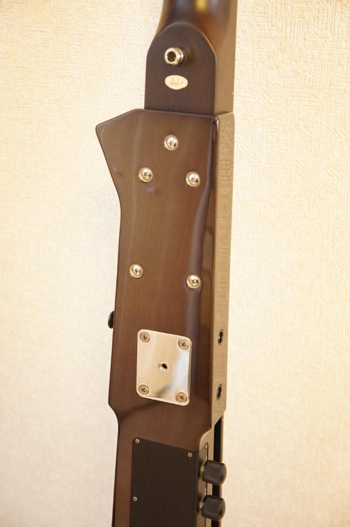 Hallstatt KYB-200 アップライトベース　ケース付き