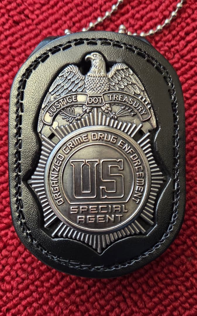 米国ポリスバッジ【DEA特別組織犯罪対策班】ストロング社製専用バッジホルダー付