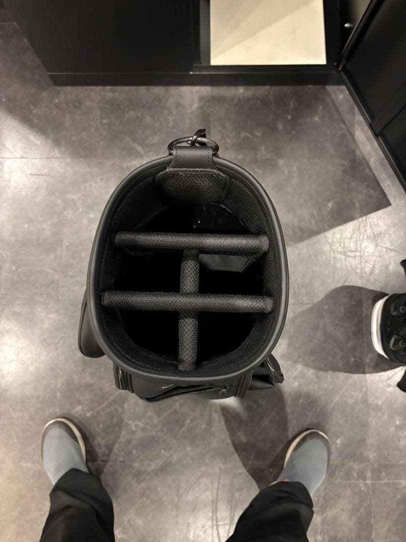 ping 2024モデル、スリムタイプキャディーバック。