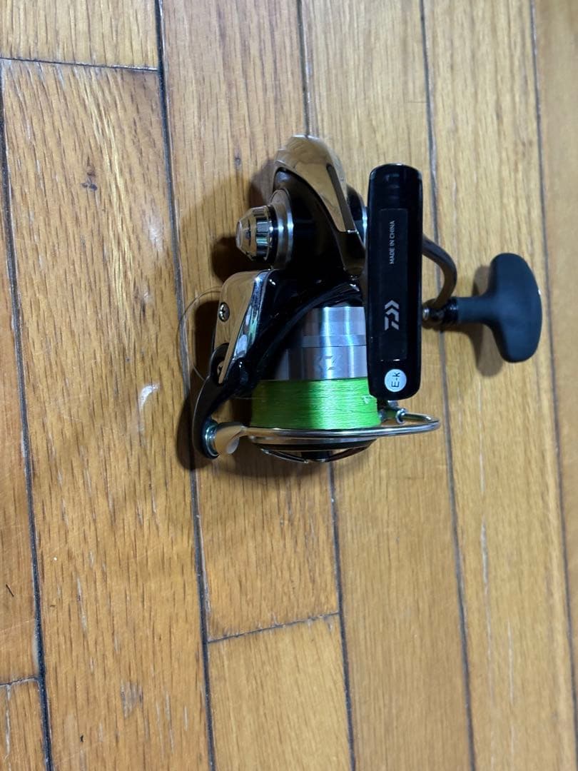 ダイワ　レグザ2500S-XH &ラテオ90ML