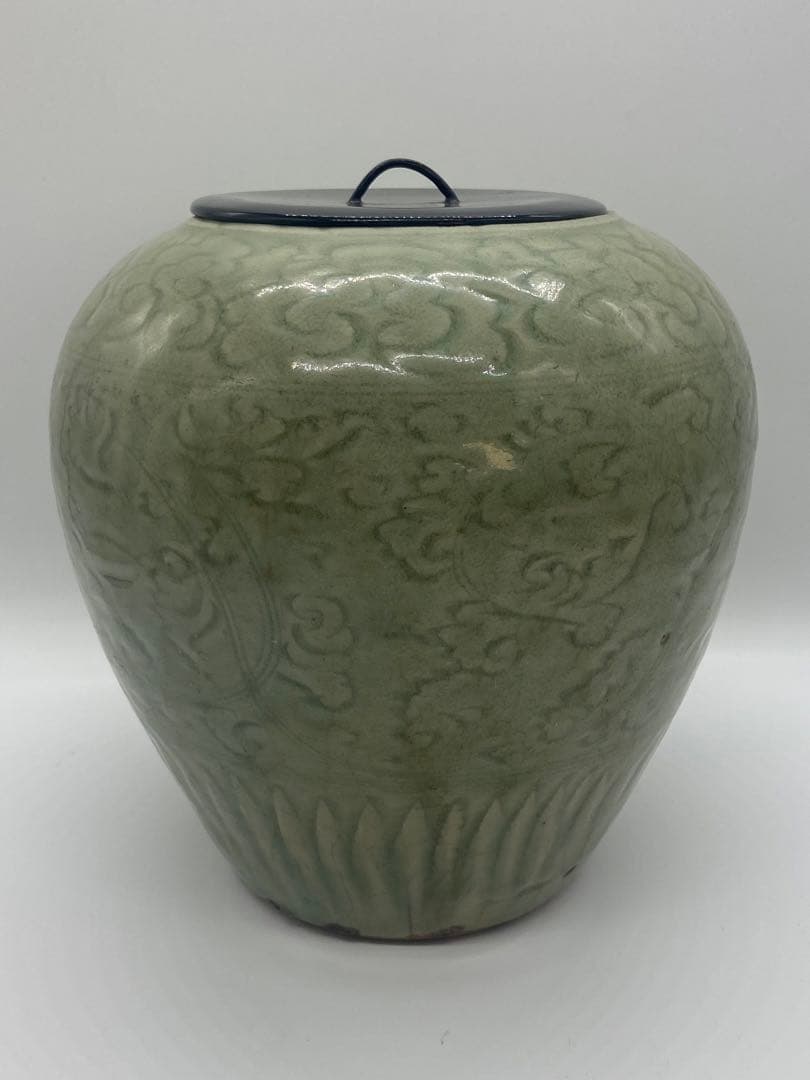 中国　元時代　龍泉窯　七観青磁　共箱　送料込み1101