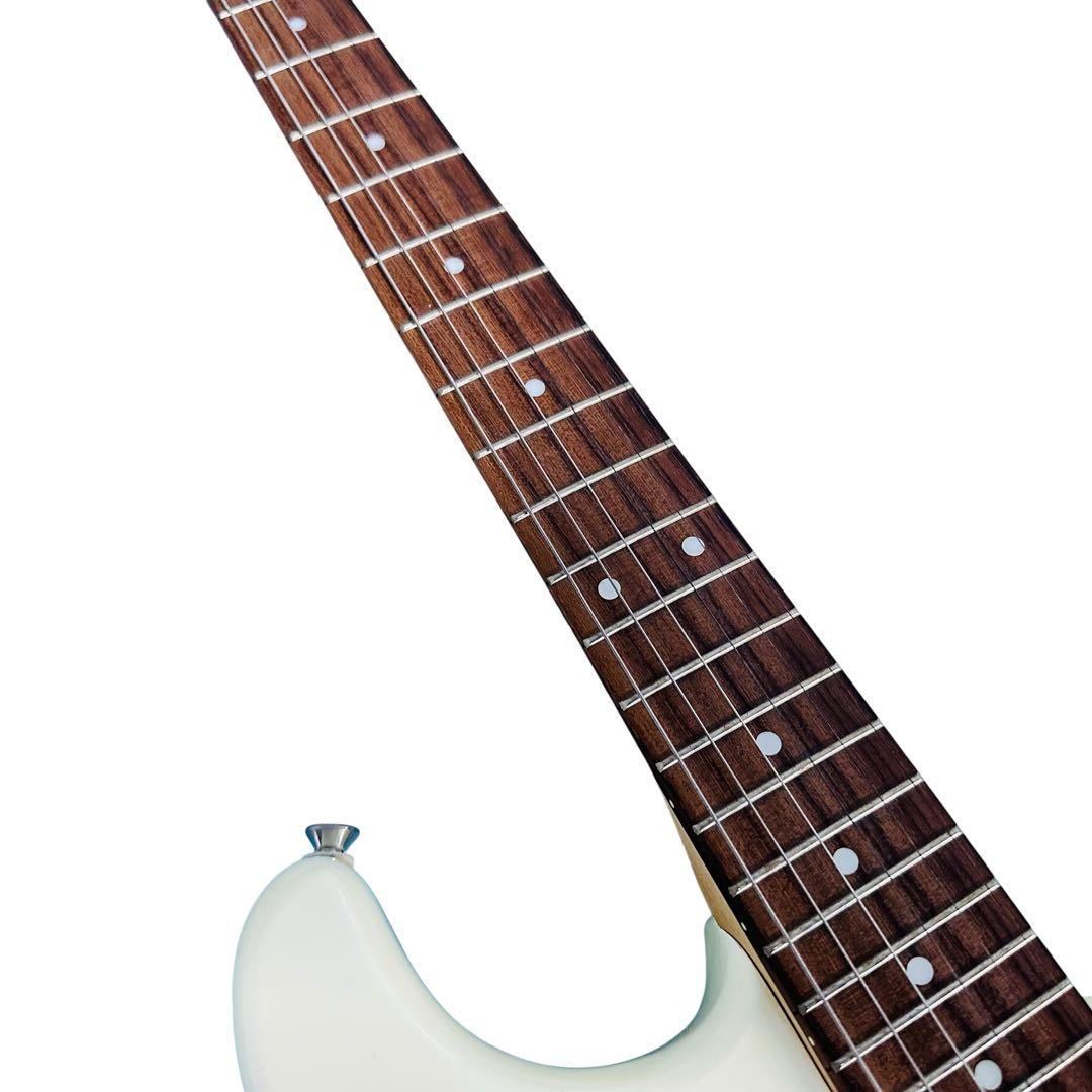 photo genic エレキギター　ホワイト色