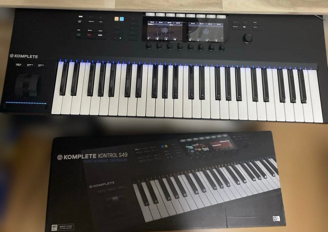 KOMPLETE KONTROL S49 mk2 ライセンス移行可　元箱あり