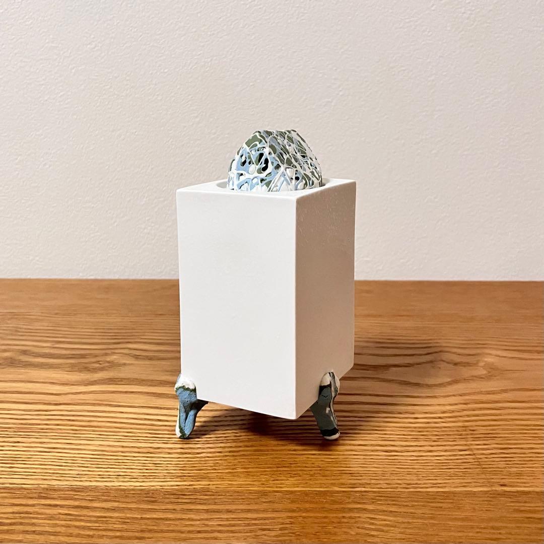 長江重和さん　白磁練上香炉　香炉　「香るかたち」