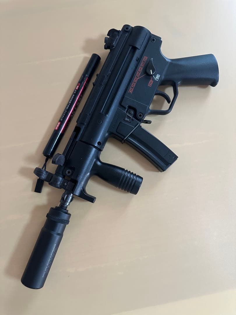 【タイムセール】東京マルイ HK MP5K クルツ サイレンサーとバッテリー