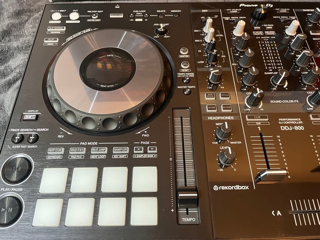 Pioneer DJ DDJ-800 コントローラー