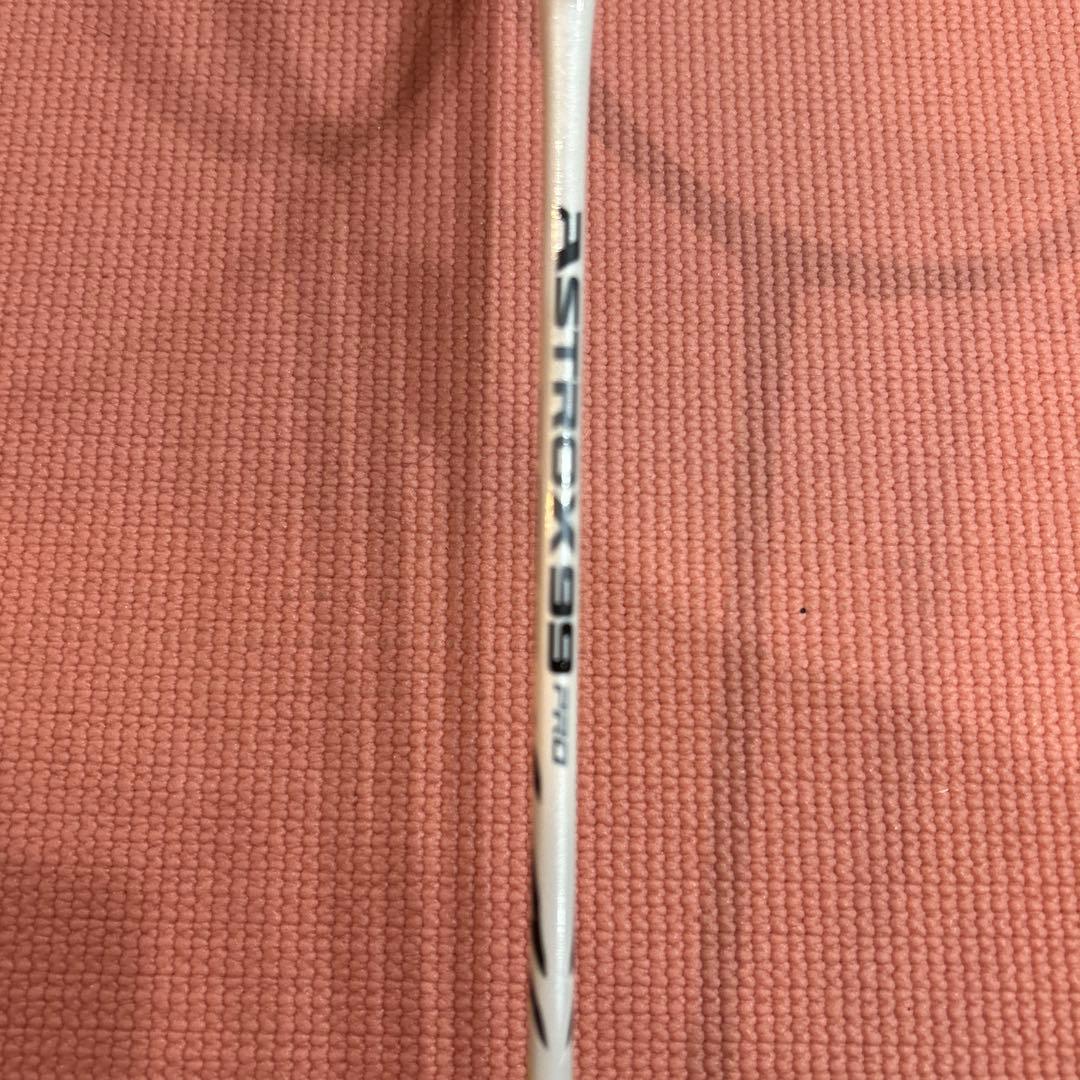 ASTROX 99 PRO バドミントンラケットホワイト4UG5