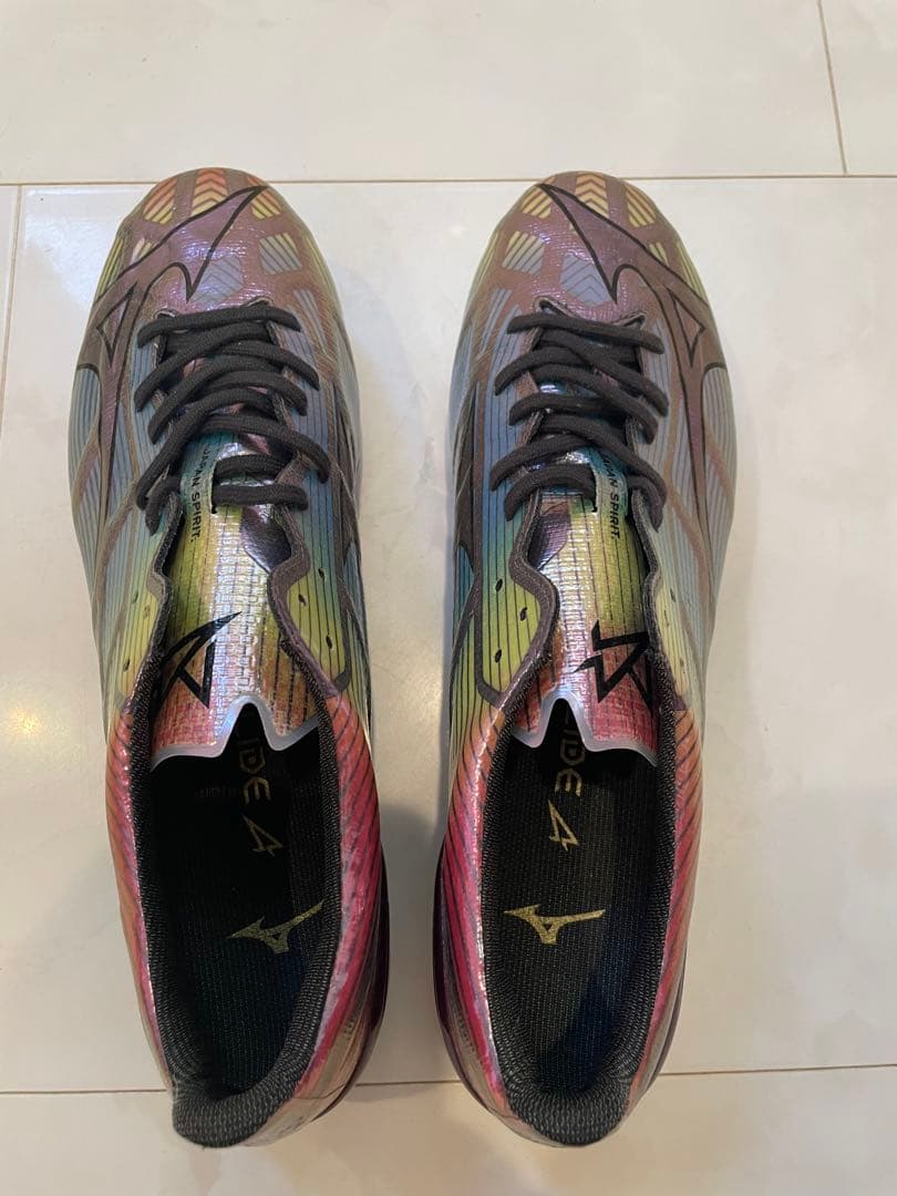 限定モデル　新品Mizuno Alpha サッカーシューズ