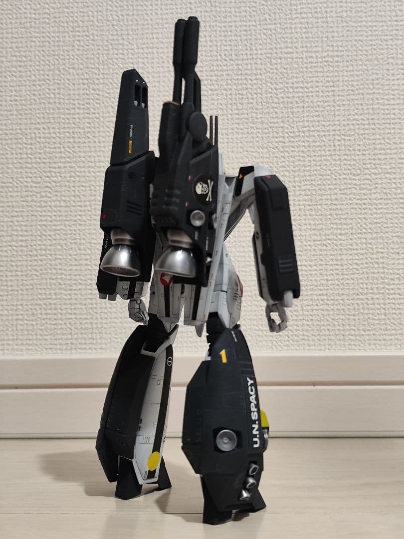 超時空要塞マクロス　1/72　ストライクバルキリー　VF-1S　塗装済完成品