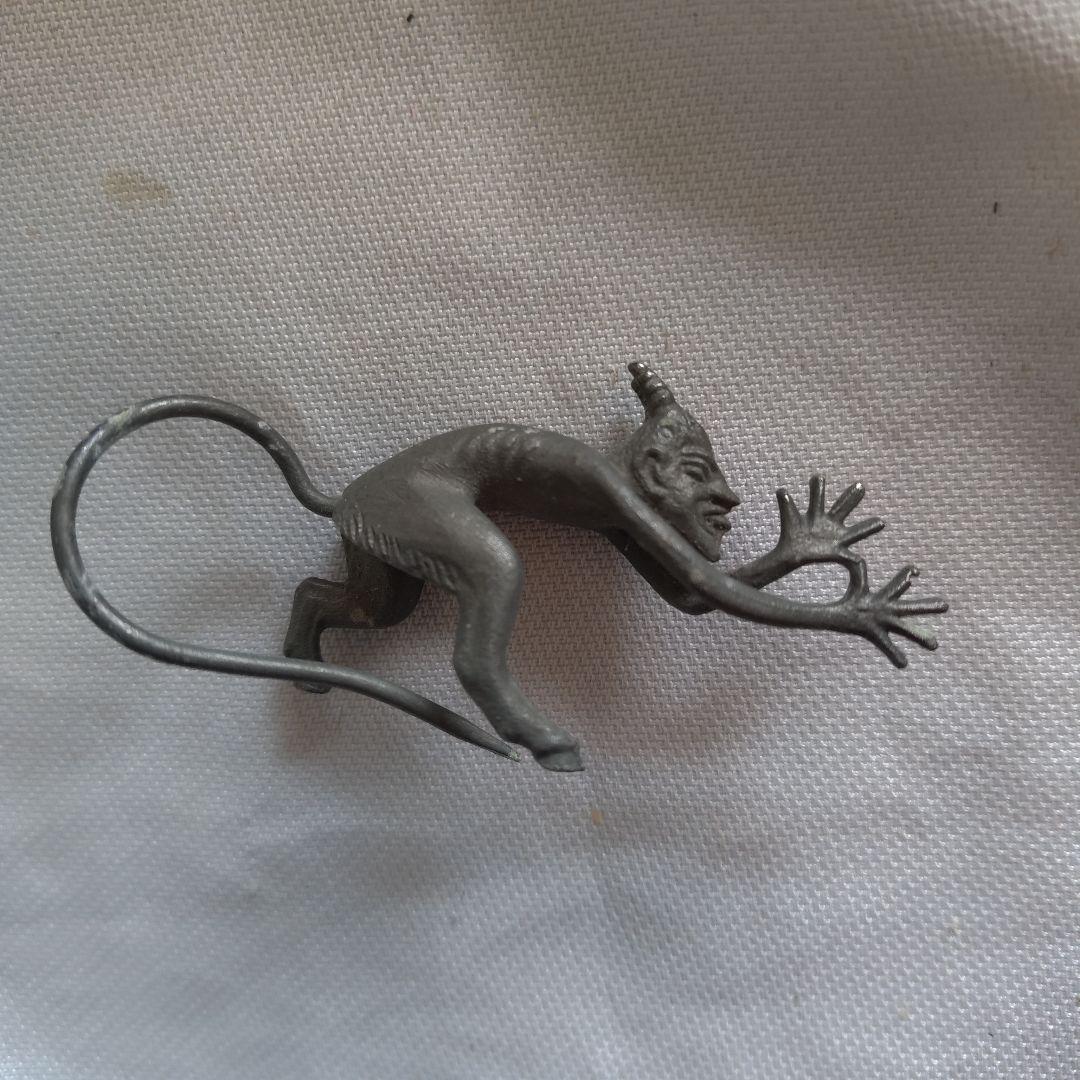 ソビエト製悪魔の置物チョルト