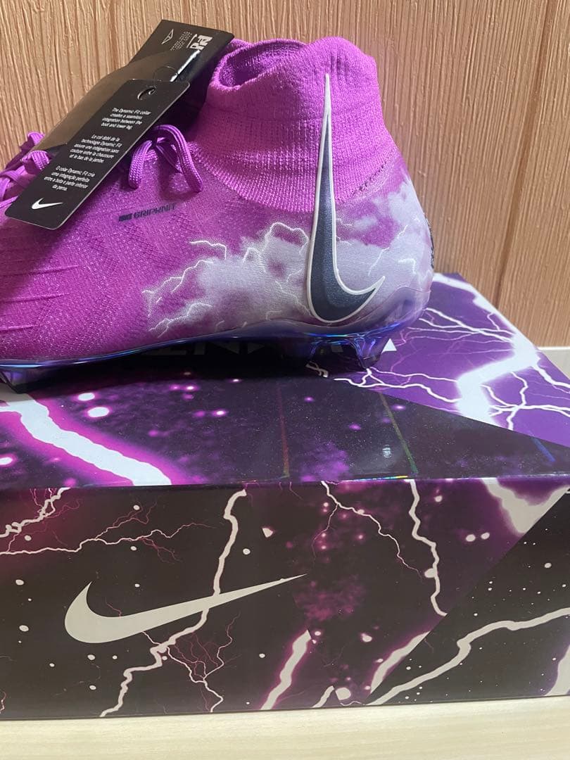 Nike Phantom Luna サッカーシューズ 限定カラー